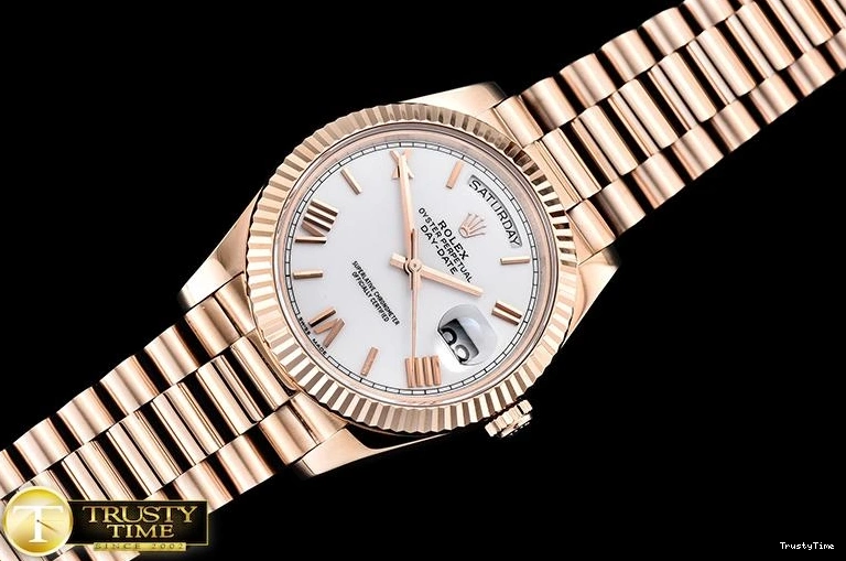 1116 RDD0218A – DayDate 40mm Casual 690